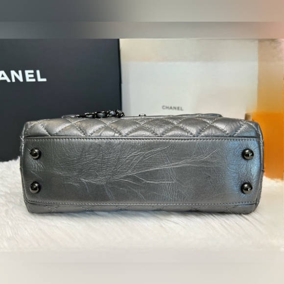 🔥Chanel Metalic Crumpled Calfskin Coco Top Handle Mini Bag Full Inclusion - Picture 14 of 14